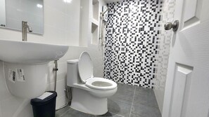 Bathroom - Mountain View Village The Boutique (Cha-am)