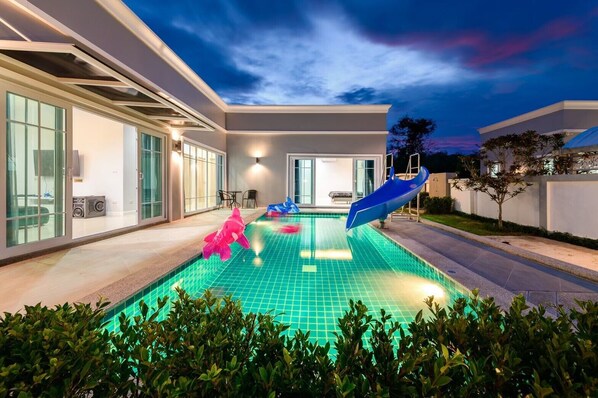 Comfort Villa | Living area - Mountain View Village The Boutique (Cha-am)