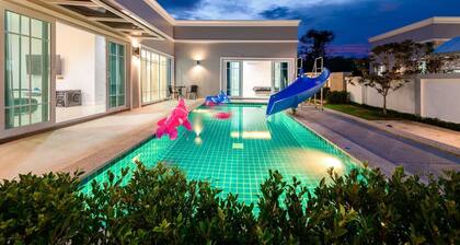 Mountain View Village The Boutique