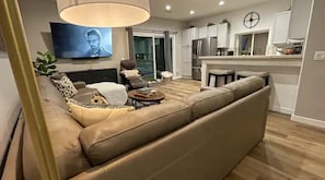 Smart TV y chimenea