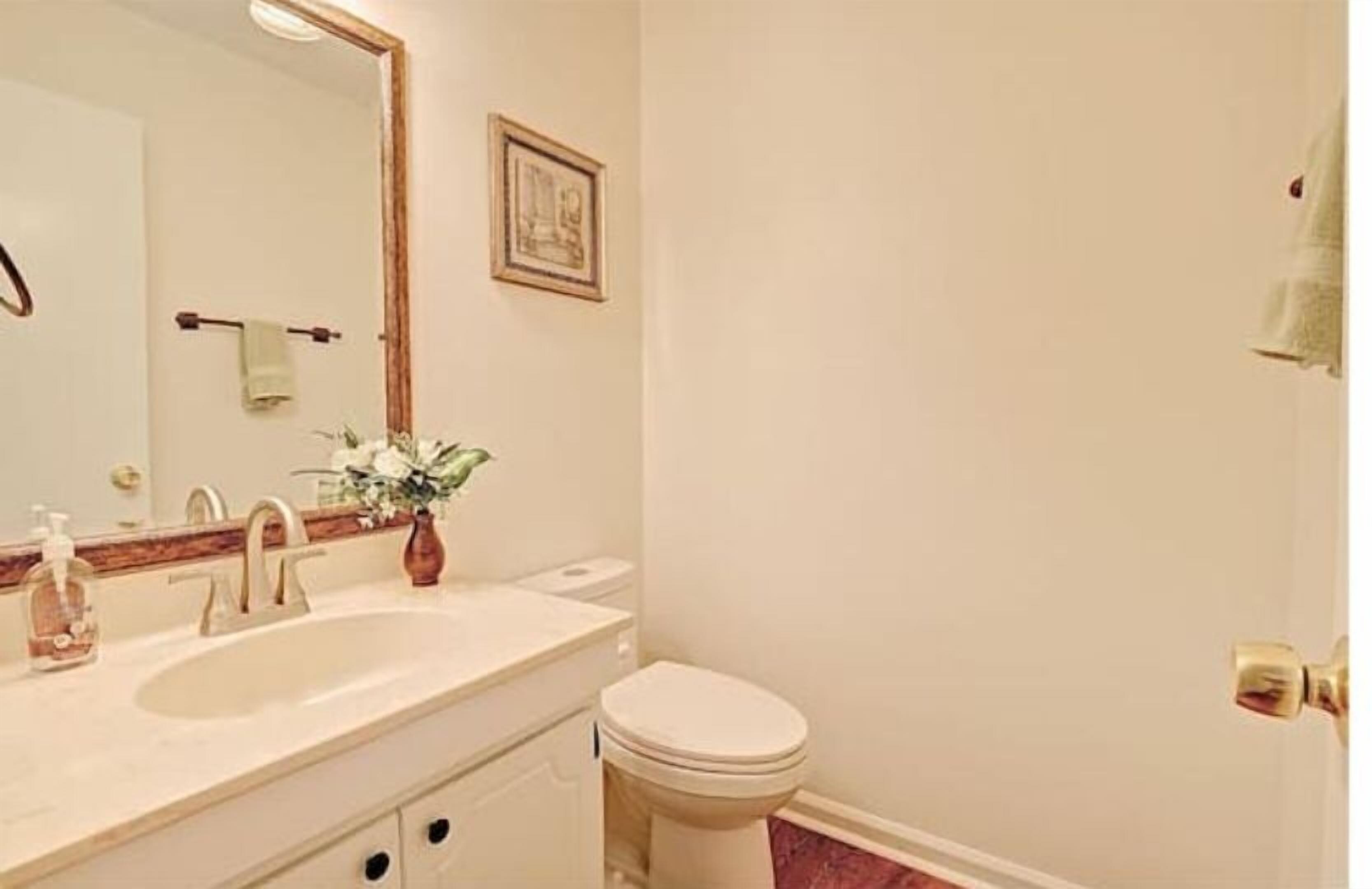 Peaceful 3BR condo overlooking private pond