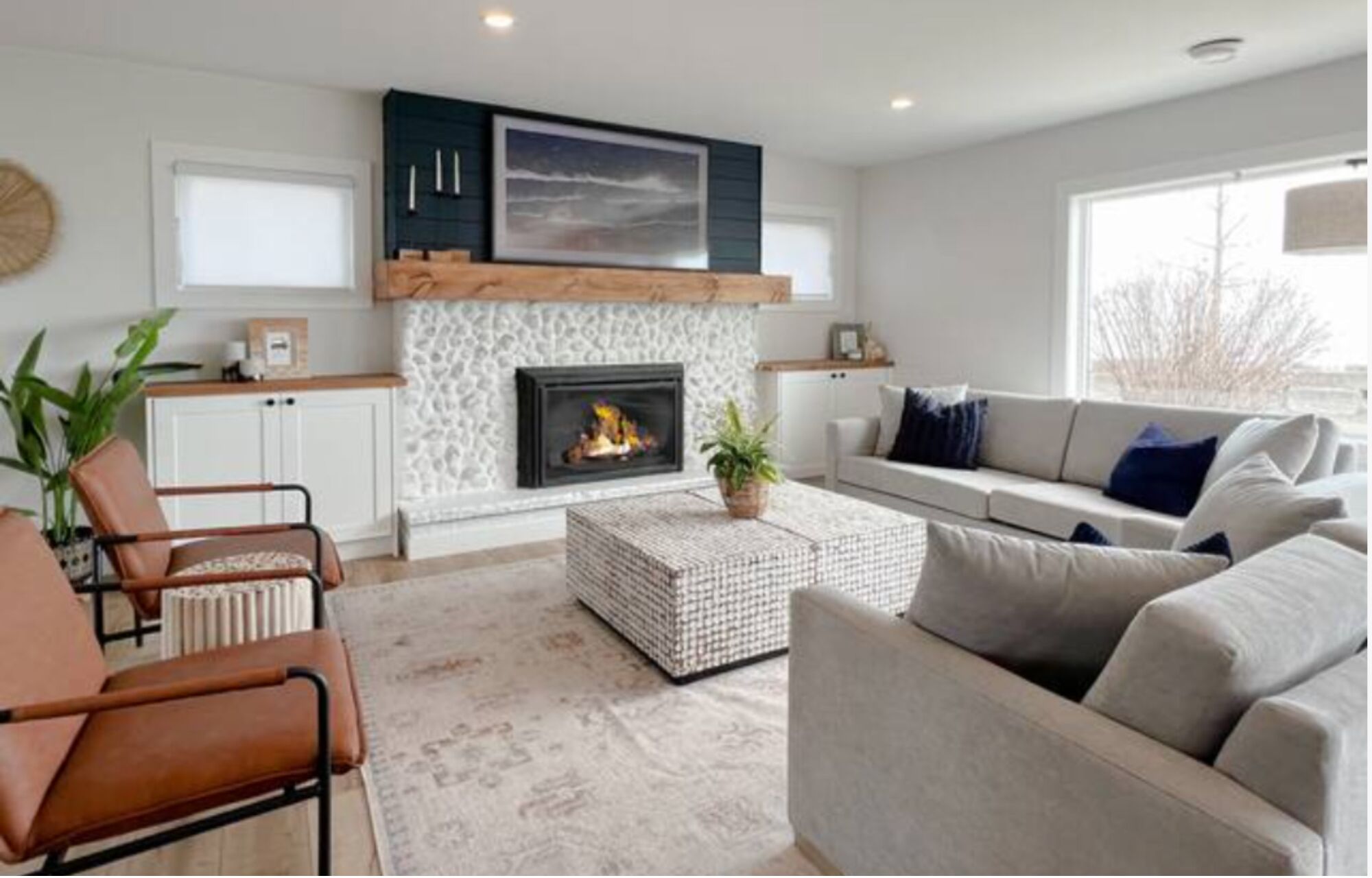 Chic Lake Front Cottage on Cedar