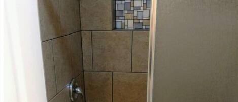 Douche, séchoir à cheveux