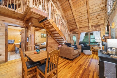 Peaceful Creekside Cabin with Hot Tub + Game Room