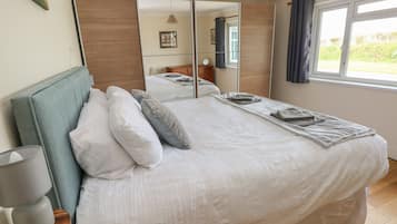 5 kamar tidur dan didekorasi berbeda-beda