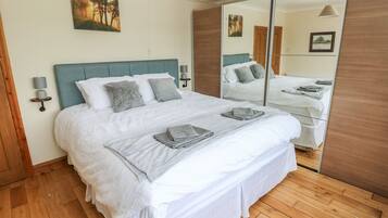 5 habitaciones, decoración personalizada y muebles diferentes