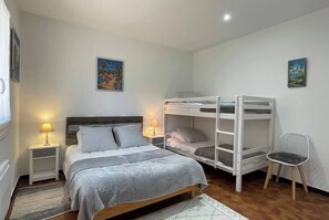 2 bedrooms, iron/ironing board, travel cot, WiFi