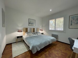 2 chambres, fer et planche Ă repasser, Wi-Fi gratuit, draps fournis