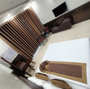 Økonomirom | Safe på rommet, blendingsgardiner, lydisolert og wi-fi (inkludert)