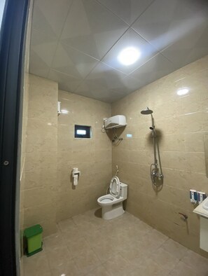 Bathroom - PHƯƠNG SÂM HOTEL (Lục Nam)