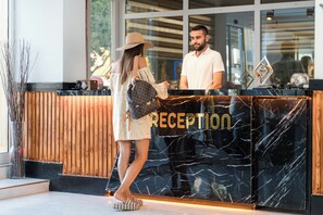 Reception - Far Life Hotel (Konyaalti)