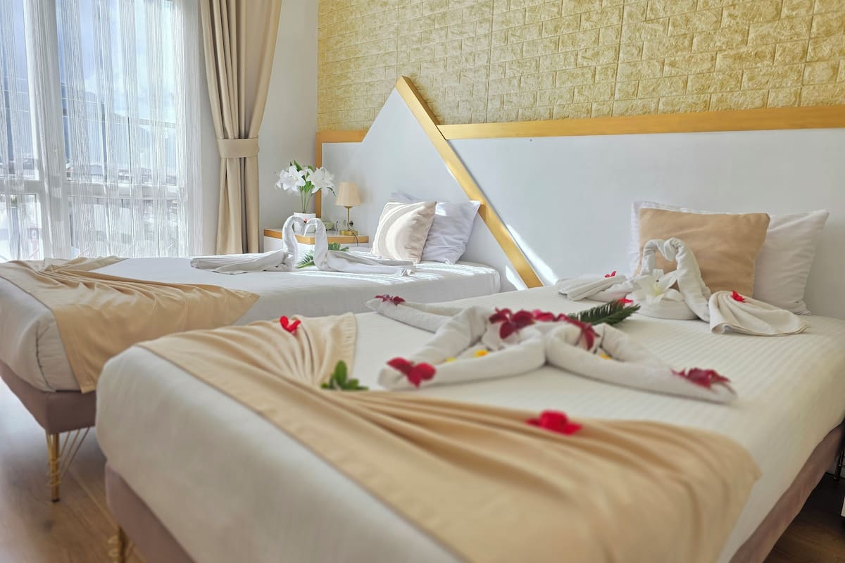 Standard Twin Room | Egyptian cotton sheets, premium bedding, Select Comfort beds, minibar