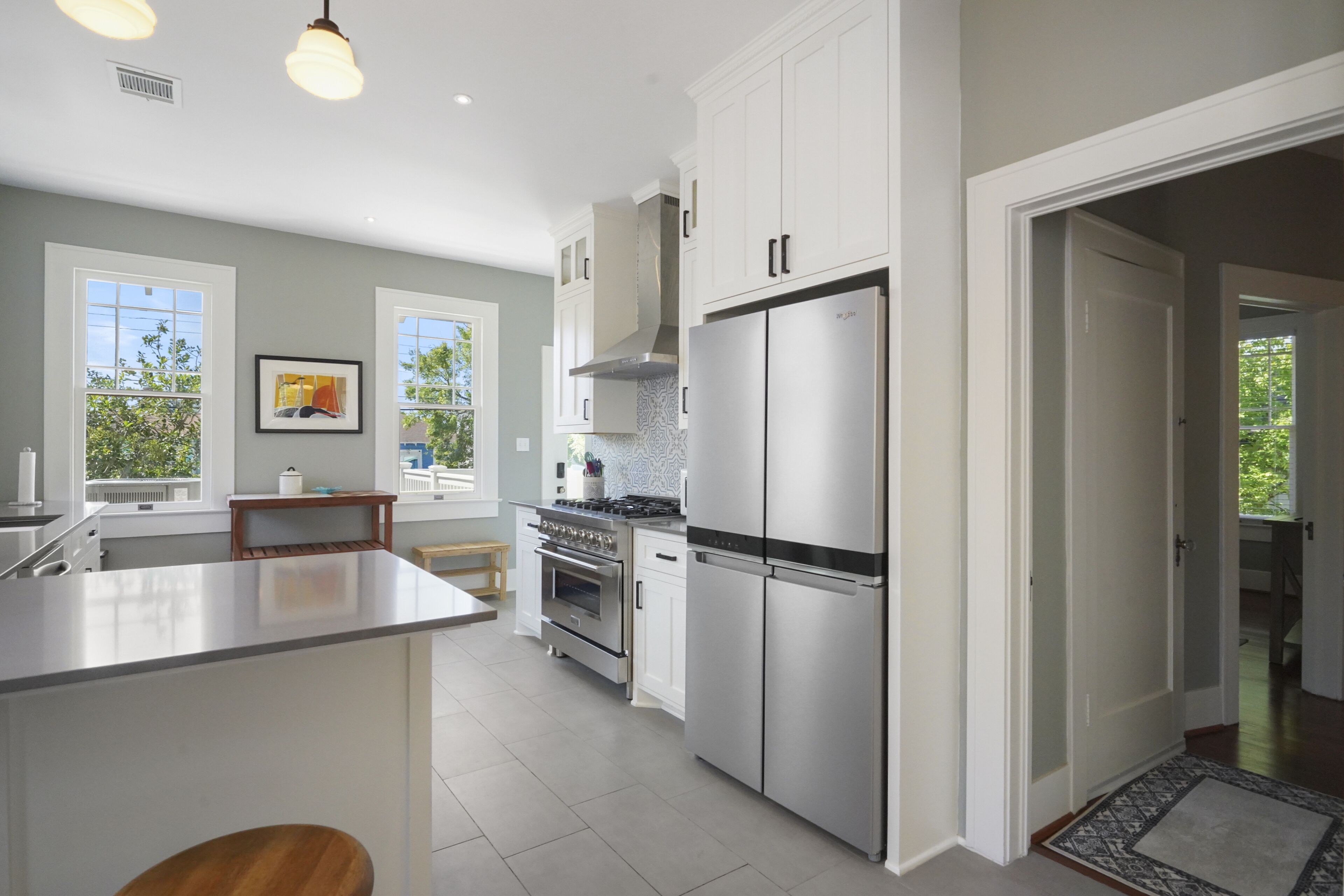 Charming Galveston Bungalow with Inviting Backyard