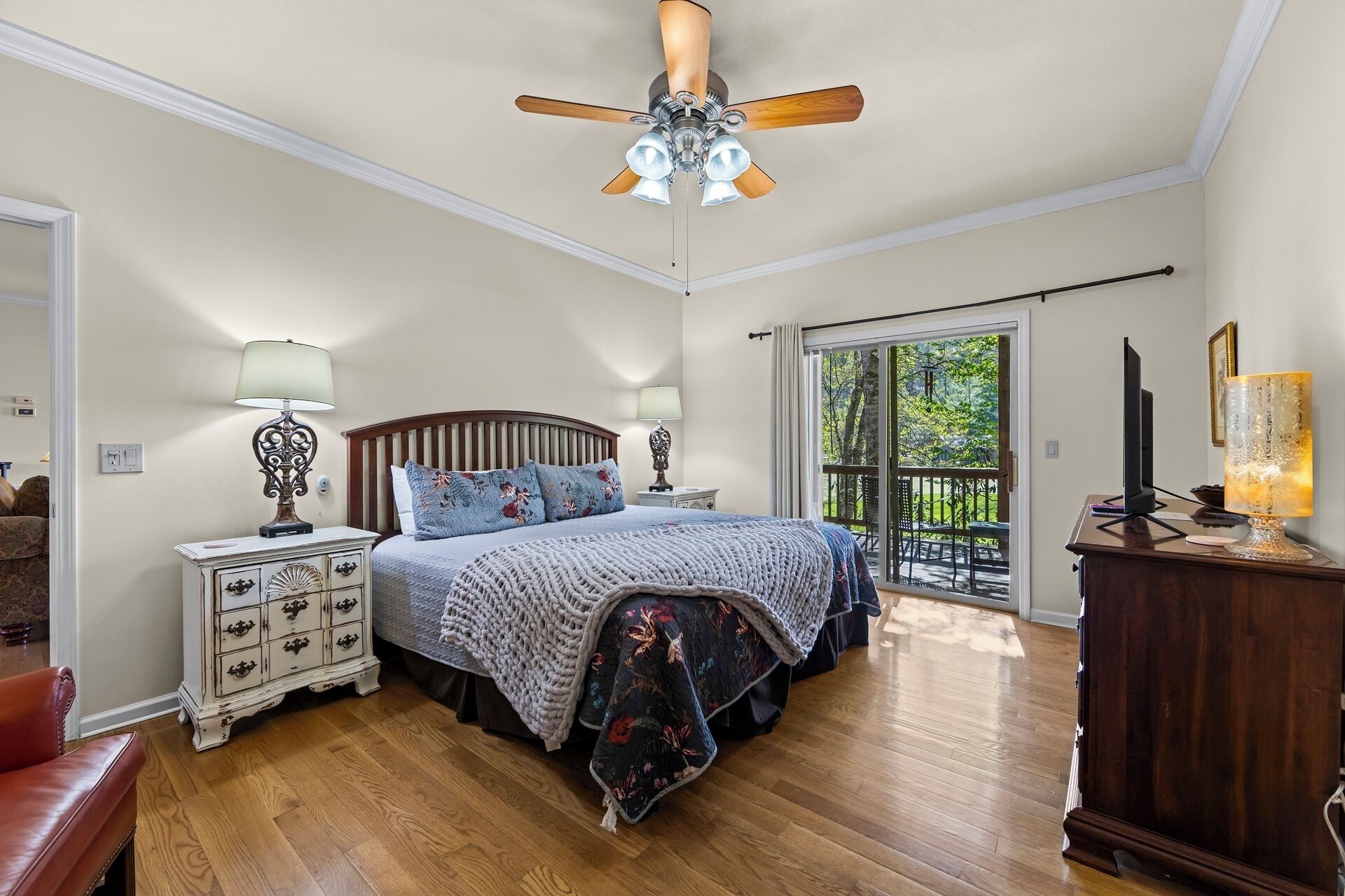 2 多间卧室、熨斗/熨衣板、免费 WiFi、床单