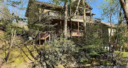 Condo w/ Creek, Golf & Mtn Views, Only 5 Steps to get in and Washer & Dryer!