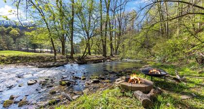 Condo w/ Creek, Golf & Mtn Views, Only 5 Steps to get in and Washer & Dryer!
