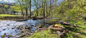 Condo w/ Creek, Golf & Mtn Views, Only 5 Steps to get in and Washer & Dryer!