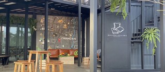 Capital O 75422 Million Pillows 