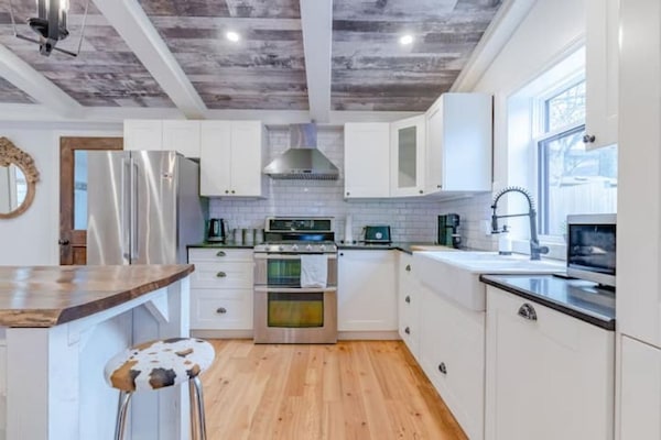 Frigorífic, microones, forn i placa de cuina