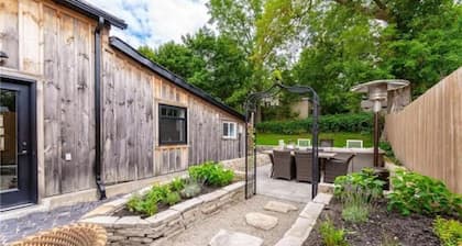 Elegant Home in Elora with Stylish Décor and Excellent Location