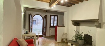 Teo's house is the ideal home for relaxation, centrally located in Anghiari