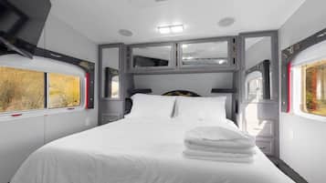 2 Schlafzimmer, Schreibtisch, BĂŒgeleisen/BĂŒgelbrett, Reisekinderbett