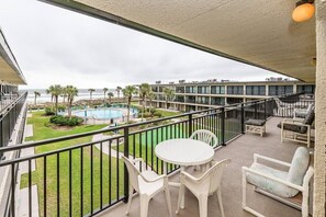 Outdoor dining - Great Views Beach Vista at Ocean House 310 (St. Augustine)