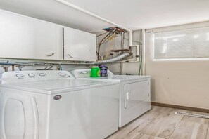 Interior - Bright two Bedrooms, Plus den (Edmonton)