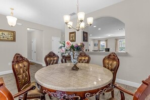 Dining - 6 Bedrooms/ 5.5 Bathrooms/ Solterra (5271 WW) (Davenport)