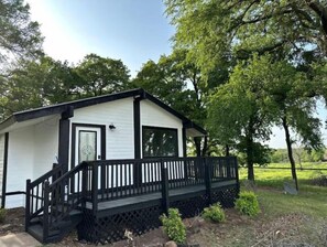 Exterior - Nature’s Retreat (Aubrey)