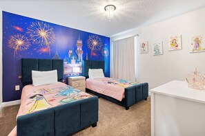 9 Schlafzimmer, Reisekinderbett, WLAN, Bettwäsche