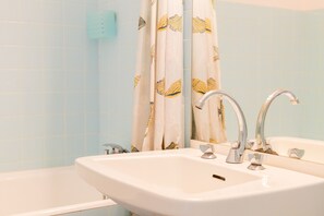 Badekar og hårføner