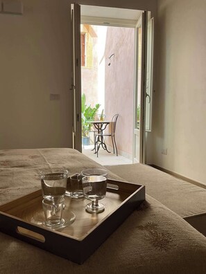 1 slaapkamer, een strijkplank/strijkijzer, gratis wifi