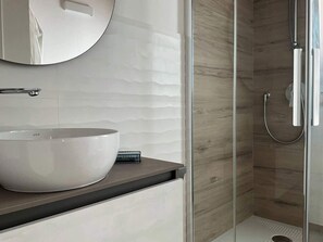 Een douche, een haardroger