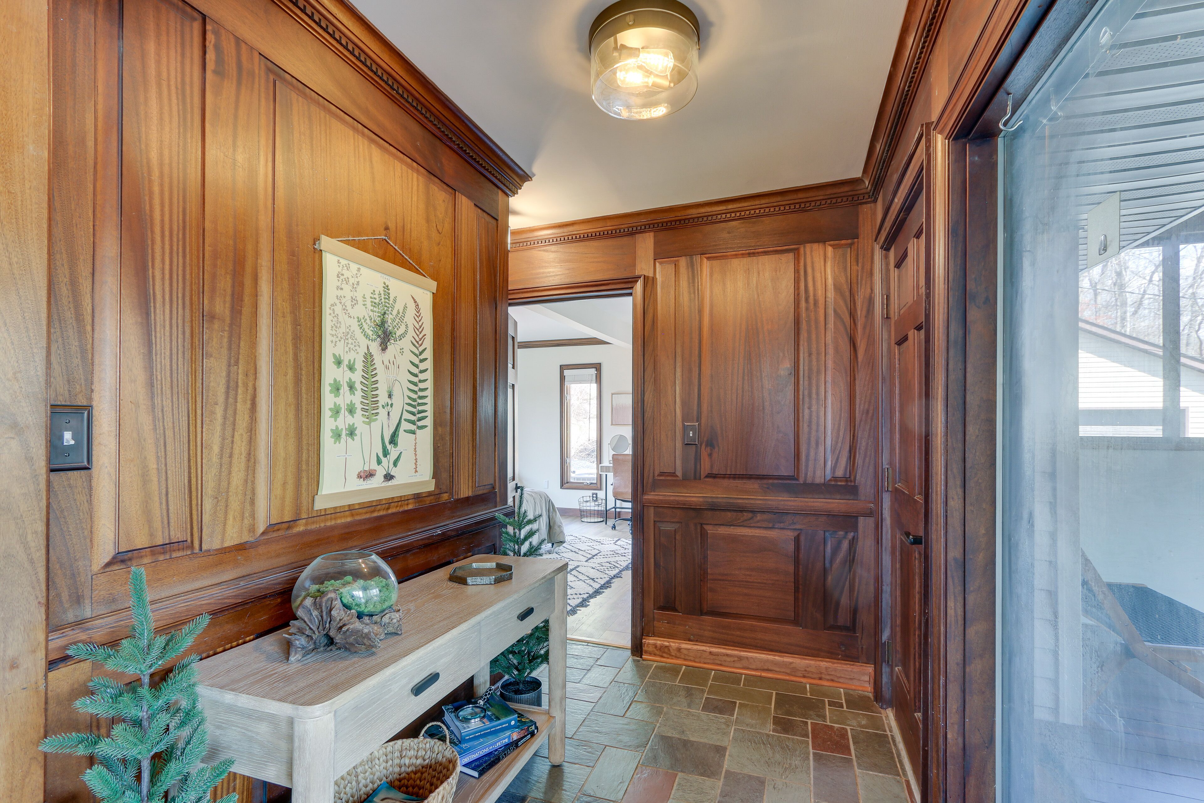 Front Royal Hilltop Cabin w/ Panoramic Views!