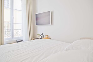 2 habitaciones, tabla de planchar con plancha y wifi gratis 
