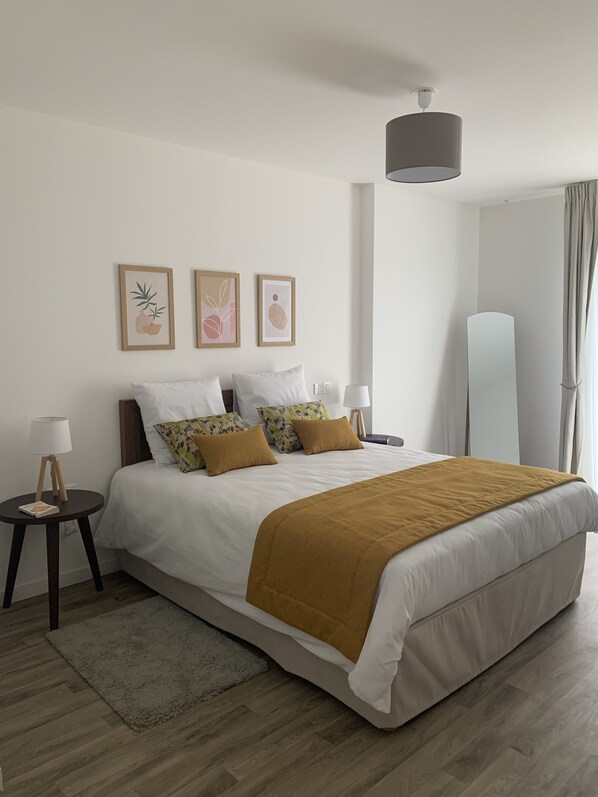 Apartment | Schallisolierte Zimmer, kostenloses WLAN, Bettwäsche