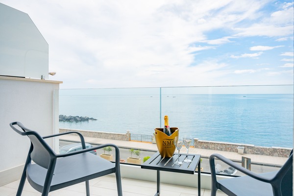 Deluxe Room, Sea View | Premium bedding, memory foam beds, minibar, in-room safe