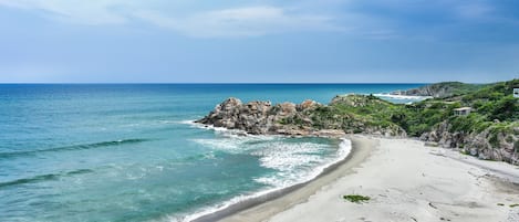 Nära stranden och strandhanddukar