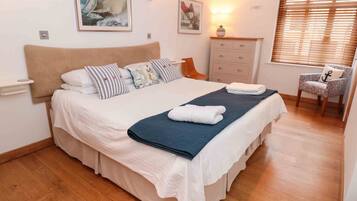 3 bedrooms, individually decorated, individually furnished, free WiFi