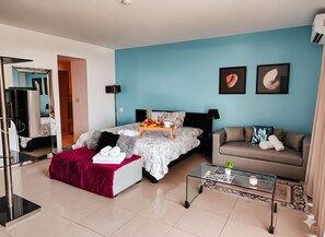 1 室のベッドルーム、WiFi (無料)、ベッドシーツ