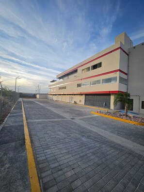 Front of property - MC HOTEL SALDARRIAGA QUERETARO (El Marques)