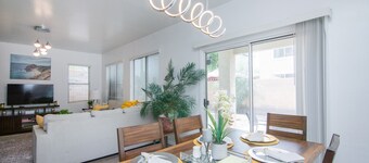 Stylish Vacation Home Phoenix - Low Rates NOW!