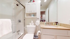 Dusche, Haartrockner, Handtücher