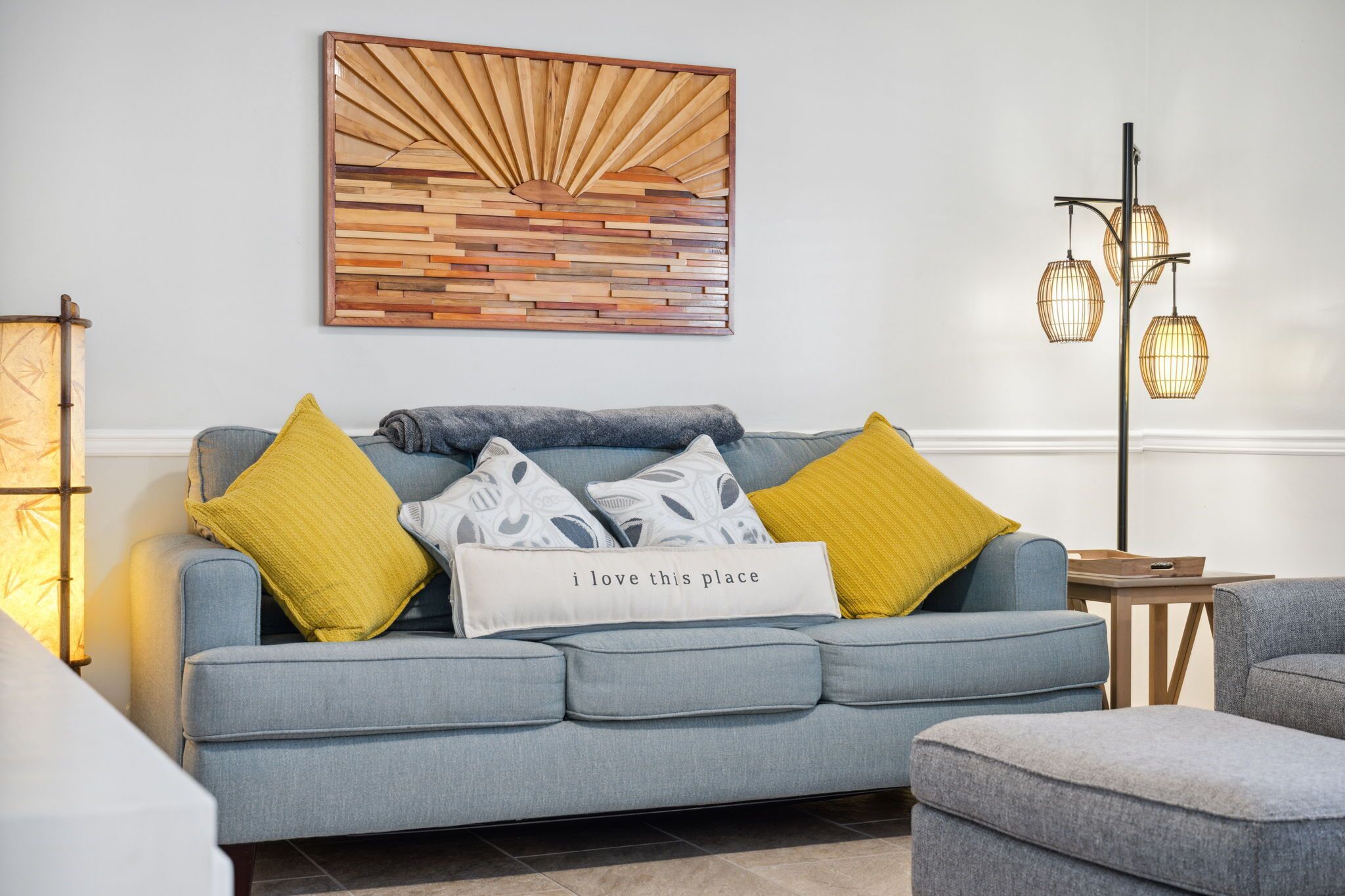 Sunsets & Hot Tub Views, Fire Pit! Backyard Oasis! 2 Blks to Beach! Pet Friendly