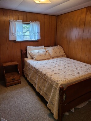 2 Schlafzimmer, Bügeleisen/Bügelbrett, Bettwäsche