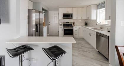 8673 W 63rd Pl · Golfers Dream! Sweet NW location.