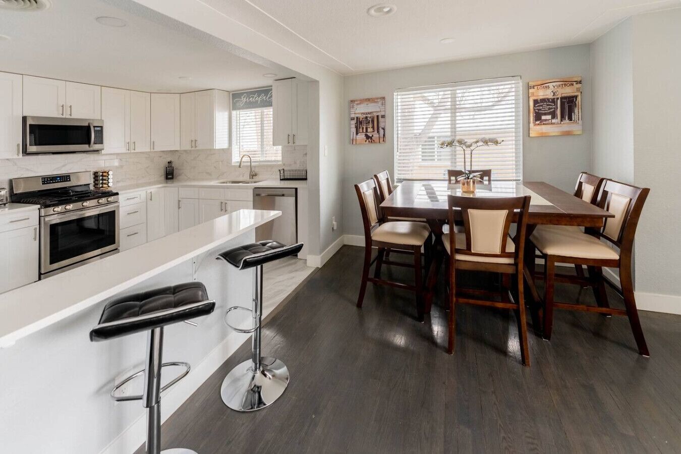 冰箱、微波炉、烤箱、炉灶