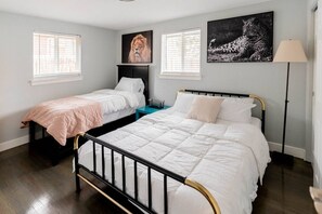 3 chambres, bureau, fer et planche à repasser, Wi-Fi gratuit