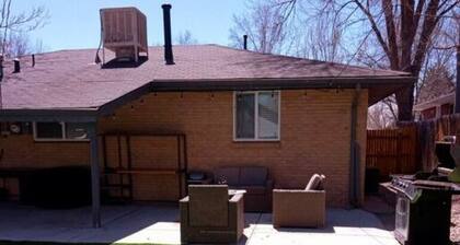 8673 W 63rd Pl · Golfers Dream! Sweet NW location.